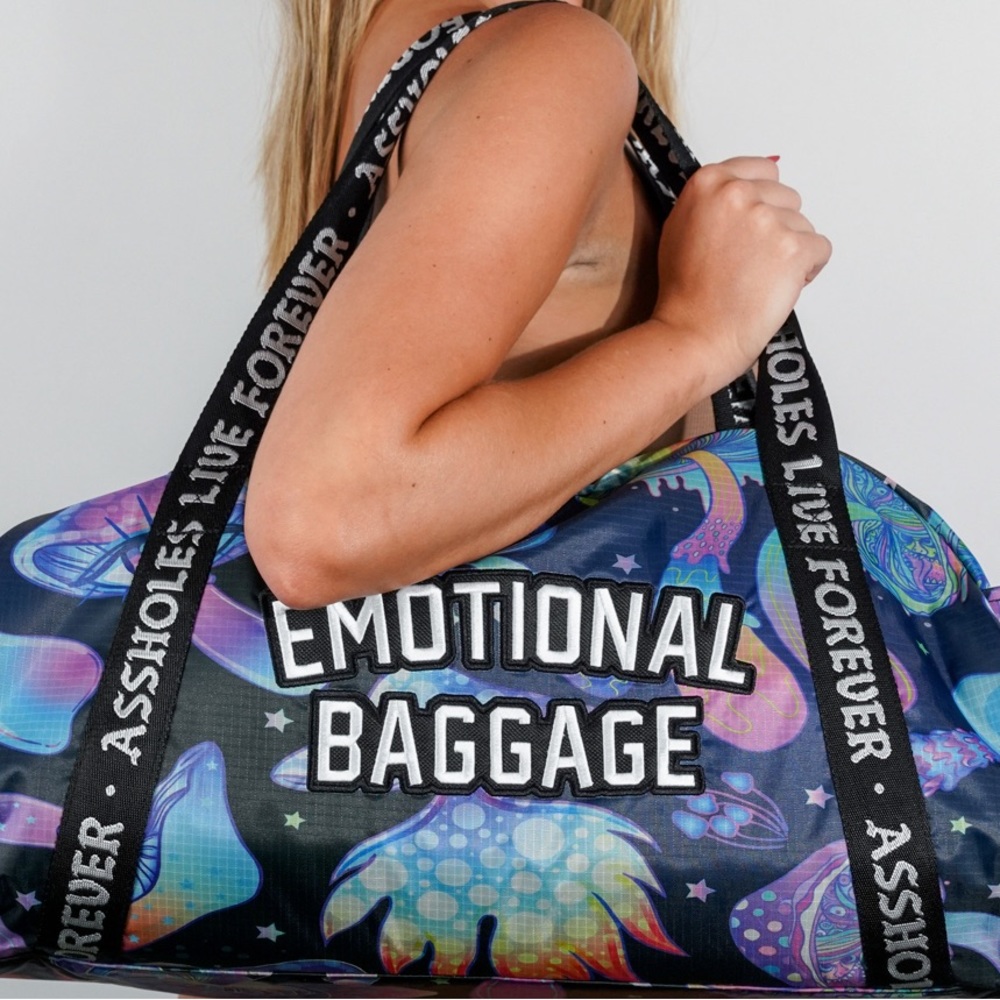 ALF - Brand new! MULTICOLOR MUSHROOM PRINTED STRAP LINED DUFFLE BAG